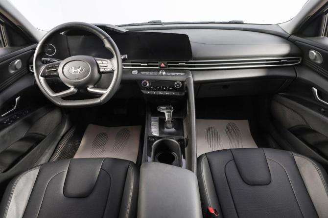 Hyundai Elantra VII (CN7) Рестайлинг с пробегом 2024 года, цена 2 499 000 рублей, 18434 км, седан, Автокод Объявления
