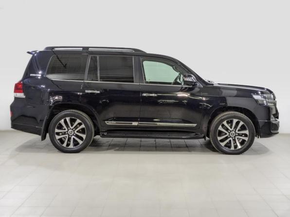 Toyota Land Cruiser 200 Series Рестайлинг 2 с пробегом 2019 года, цена 7 950 000 рублей, 95423 км, внедорожник, Автокод Объявления