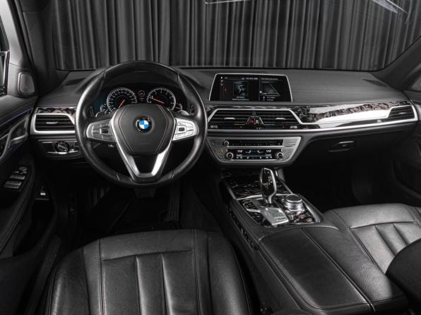 BMW 7 серии VI (G11/G12) с пробегом 2018 года, цена 4 099 000 рублей, 119424 км, седан, Автокод Объявления