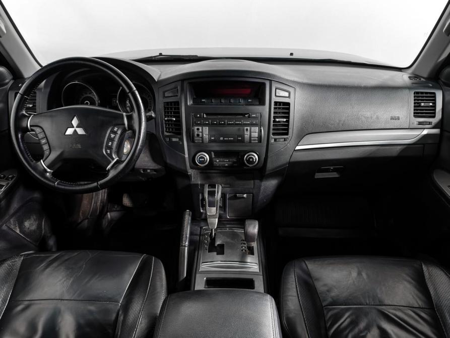 Mitsubishi Pajero IV Рестайлинг 1 Санкт-Петербург  - изображение 16