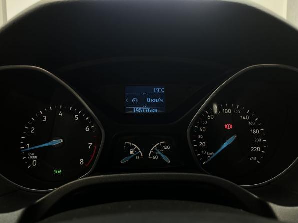 Ford Focus III Рестайлинг с пробегом 2016 года, цена 880 000 рублей, 195000 км, хэтчбек, Автокод Объявления