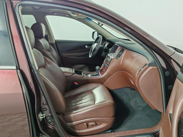 Infiniti QX50 I Рестайлинг с пробегом 2017 года, цена 2 099 000 рублей, 120350 км, внедорожник, Автокод Объявления