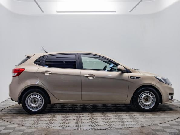 Kia Rio III Рестайлинг с пробегом 2015 года, цена 885 000 рублей, 111501 км, хэтчбек, Автокод Объявления
