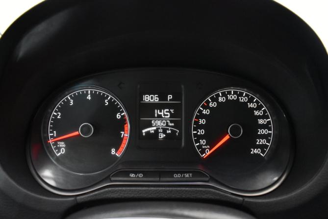 Volkswagen Polo V Рестайлинг с пробегом 2015 года, цена 1 395 000 рублей, 59605 км, седан, Автокод Объявления