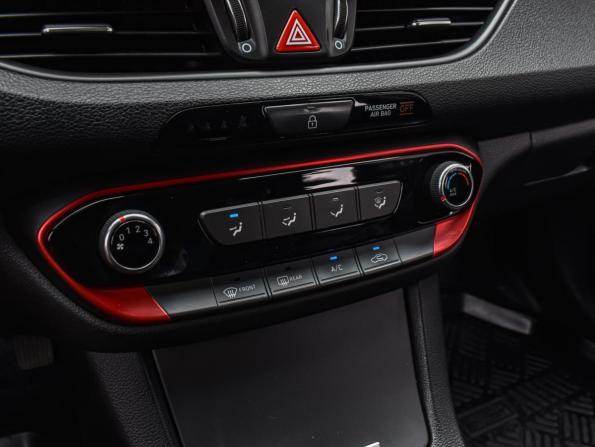 Hyundai i30 III с пробегом 2017 года, цена 1 470 000 рублей, 233665 км, хэтчбек, Автокод Объявления