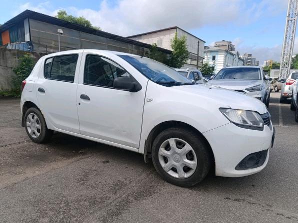 Renault Sandero II с пробегом 2015 года, цена 439 000 рублей, 171408 км, хэтчбек, Автокод Объявления