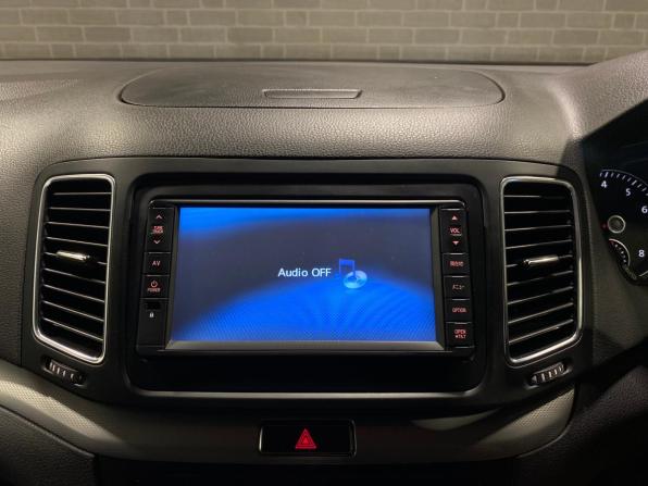 Volkswagen Sharan II с пробегом 2014 года, цена 1 515 000 рублей, 125497 км, минивэн, Автокод Объявления