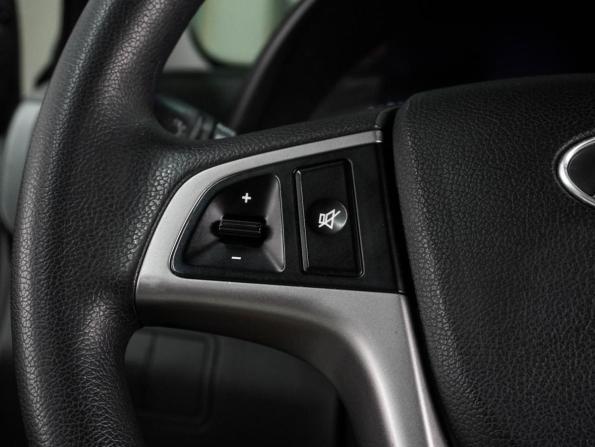 Hyundai Solaris I Рестайлинг с пробегом 2016 года, цена 1 045 000 рублей, 118802 км, седан, Автокод Объявления
