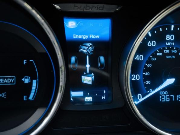 Hyundai Sonata VI (YF) с пробегом 2011 года, цена 899 000 рублей, 136718 км, седан, Автокод Объявления