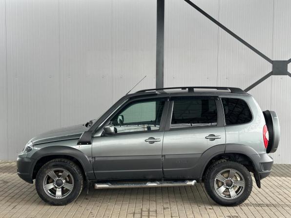 Chevrolet Niva I Рестайлинг с пробегом 2018 года, цена 850 000 рублей, 60000 км, внедорожник, Автокод Объявления