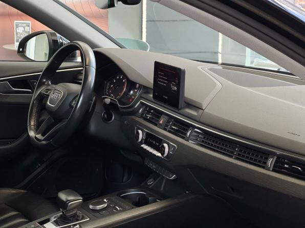 Audi A4 V (B9) с пробегом 2018 года, цена 2 329 000 рублей, 95000 км, седан, Автокод Объявления