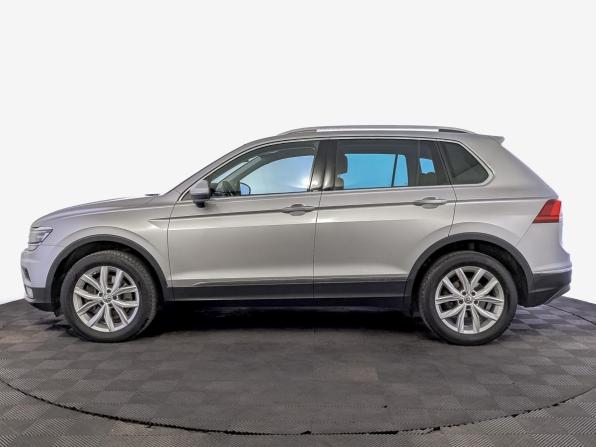 Volkswagen Tiguan II с пробегом 2018 года, цена 1 970 000 рублей, 215287 км, внедорожник, Автокод Объявления