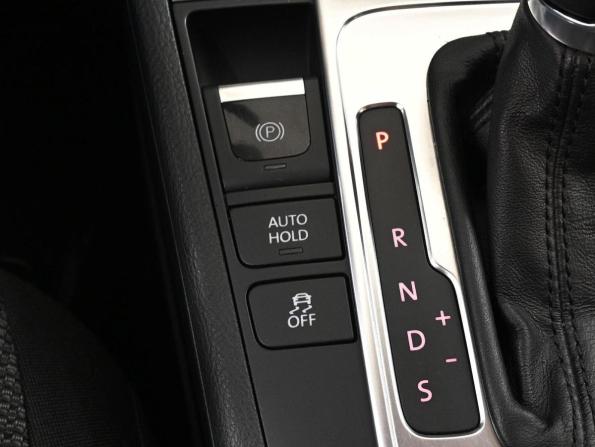 Volkswagen Passat B7 с пробегом 2012 года, цена 1 169 000 рублей, 165808 км, седан, Автокод Объявления
