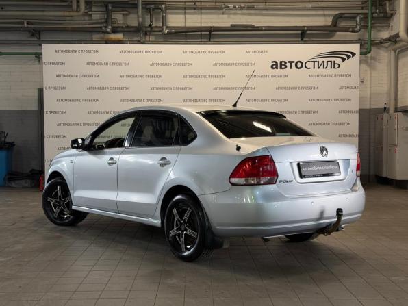 Volkswagen Polo V с пробегом 2010 года, цена 499 000 рублей, 272000 км, седан, Автокод Объявления