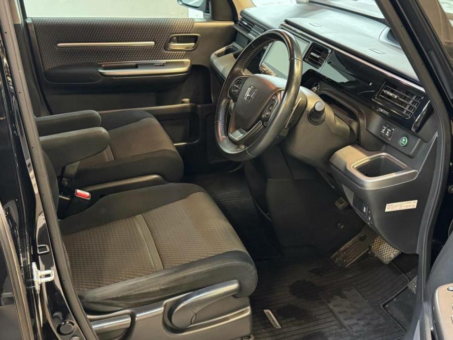 Honda Stepwgn V Красноярск  - изображение 20