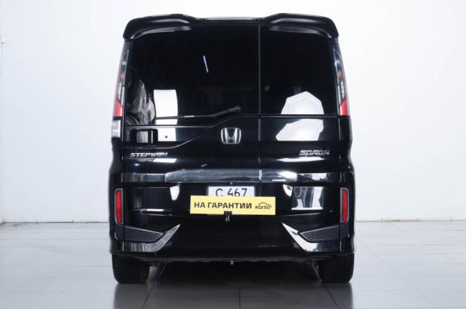 Honda Stepwgn V с пробегом 2016 года, цена 1 489 000 рублей, 292361 км, минивэн, Автокод Объявления