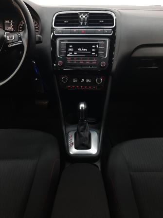 Volkswagen Polo V Рестайлинг с пробегом 2017 года, цена 1 119 000 рублей, 94923 км, седан, Автокод Объявления