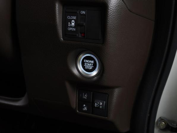 Honda N-BOX II с пробегом 2020 года, цена 1 099 000 рублей, 49038 км, микровэн, Автокод Объявления