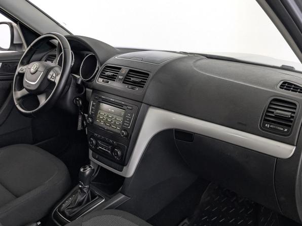 Skoda Yeti I с пробегом 2013 года, цена 1 295 000 рублей, 51124 км, внедорожник, Автокод Объявления
