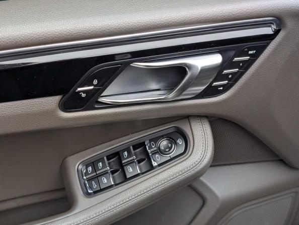 Porsche Macan I с пробегом 2015 года, цена 2 097 000 рублей, 149809 км, внедорожник, Автокод Объявления