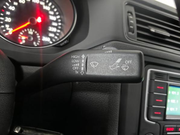 Volkswagen Jetta VI Рестайлинг с пробегом 2016 года, цена 998 000 рублей, 216148 км, седан, Автокод Объявления