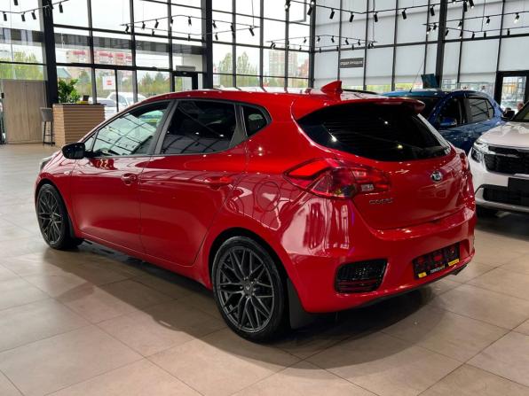 Kia Ceed II Рестайлинг с пробегом 2018 года, цена 1 270 000 рублей, 171000 км, хэтчбек, Автокод Объявления