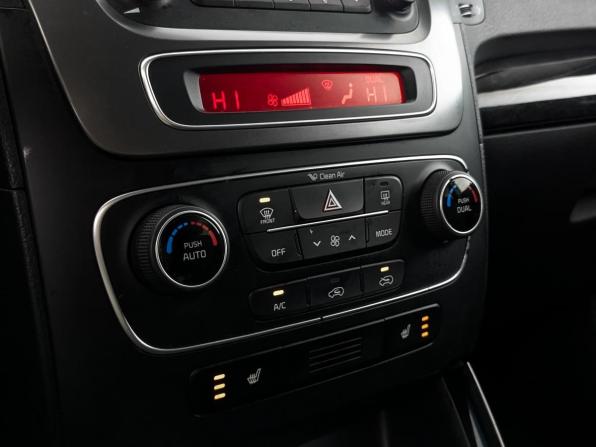 Kia Sorento II Рестайлинг с пробегом 2018 года, цена 1 990 000 рублей, 128539 км, внедорожник, Автокод Объявления