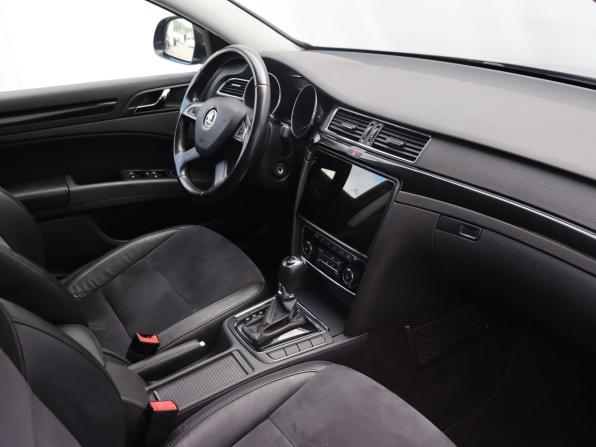 Skoda Superb II Рестайлинг с пробегом 2013 года, цена 1 199 000 рублей, 127932 км, лифтбек, Автокод Объявления