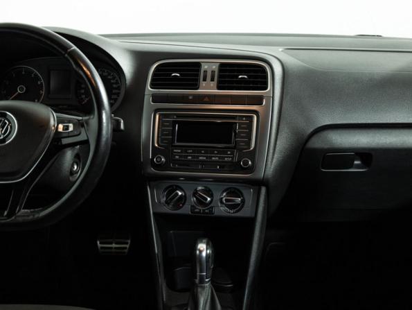 Volkswagen Polo V Рестайлинг с пробегом 2017 года, цена 1 237 500 рублей, 150371 км, седан, Автокод Объявления