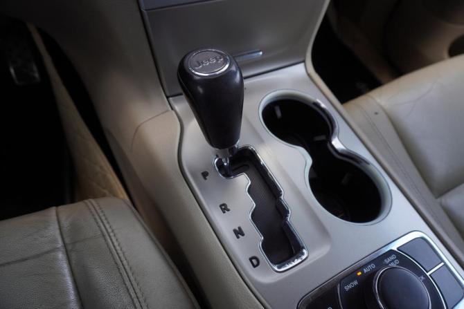 Jeep Grand Cherokee IV (WK2) с пробегом 2012 года, цена 1 879 000 рублей, 285955 км, внедорожник, Автокод Объявления