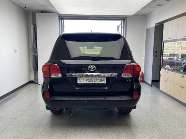 Toyota Land Cruiser 200 Series Рестайлинг 1 с пробегом 2014 года, цена 3 750 000 рублей, 201000 км, внедорожник, Автокод Объявления