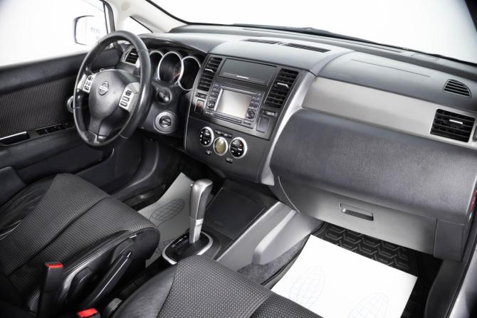 Nissan Tiida I Рестайлинг с пробегом 2013 года, цена 899 000 рублей, 285456 км, хэтчбек, Автокод Объявления