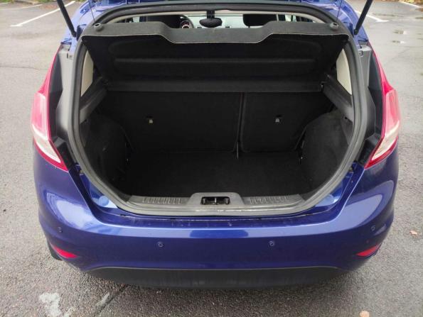 Ford Fiesta Mk6 Рестайлинг с пробегом 2015 года, цена 725 000 рублей, 156826 км, хэтчбек, Автокод Объявления