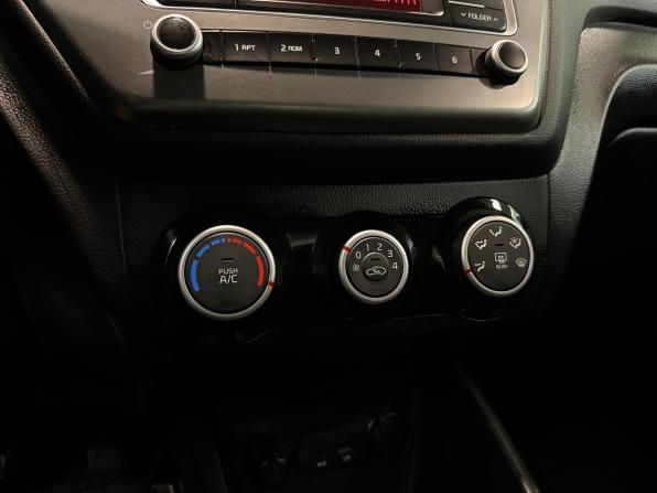 Kia Rio III Рестайлинг с пробегом 2016 года, цена 1 049 000 рублей, 191161 км, седан, Автокод Объявления