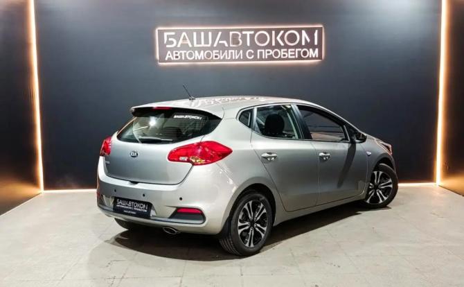 Kia Ceed II с пробегом 2013 года, цена 1 190 000 рублей, 93053 км, хэтчбек, Автокод Объявления