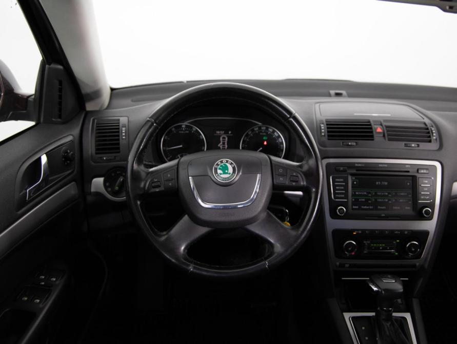 Skoda Octavia II (A5) Рестайлинг Санкт-Петербург  - изображение 10