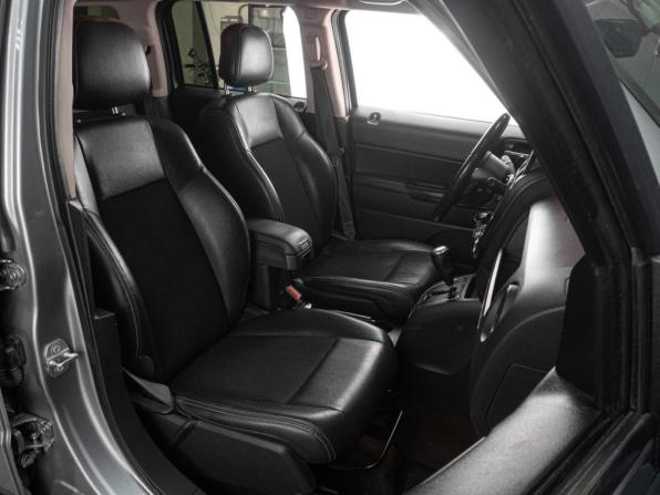 Jeep Liberty (Patriot) с пробегом 2015 года, цена 1 599 000 рублей, 122541 км, внедорожник, Автокод Объявления