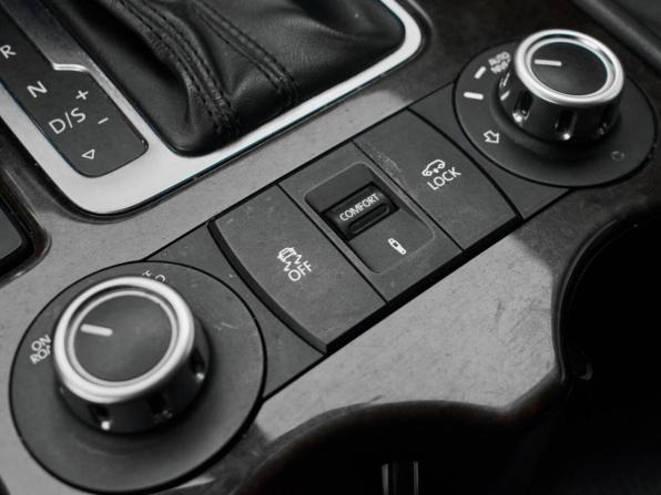 Volkswagen Touareg II с пробегом 2012 года, цена 2 490 000 рублей, 222473 км, внедорожник, Автокод Объявления