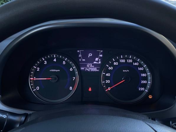 Hyundai Solaris I с пробегом 2013 года, цена 819 000 рублей, 142897 км, хэтчбек, Автокод Объявления