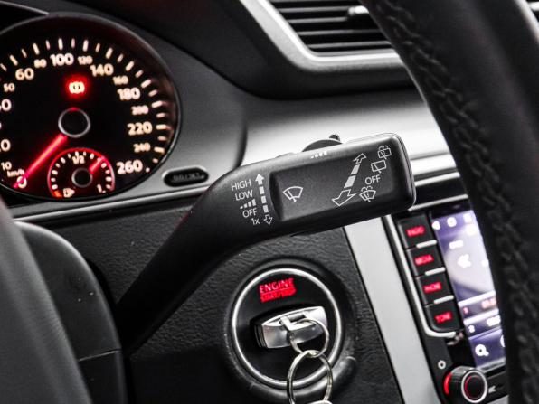 Volkswagen Passat B7 с пробегом 2011 года, цена 949 000 рублей, 197013 км, седан, Автокод Объявления