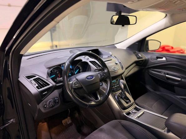 Ford Kuga II Рестайлинг с пробегом 2017 года, цена 1 299 000 рублей, 112493 км, внедорожник, Автокод Объявления