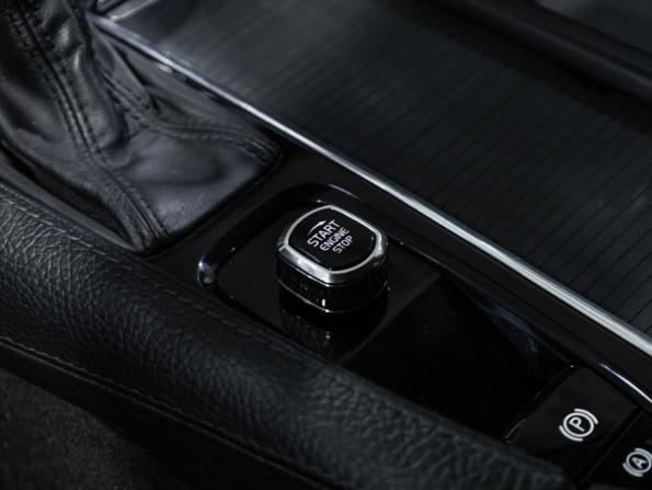 Volvo V90 Cross Country I с пробегом 2018 года, цена 3 129 700 рублей, 124834 км, универсал, Автокод Объявления