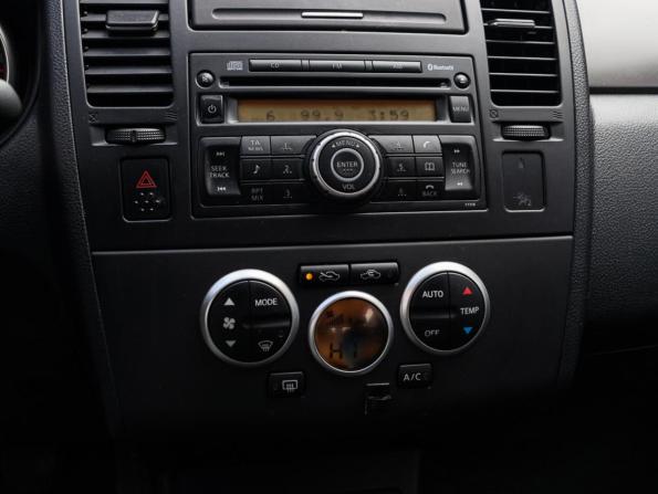 Nissan Tiida I с пробегом 2010 года, цена 700 000 рублей, 145086 км, хэтчбек, Автокод Объявления