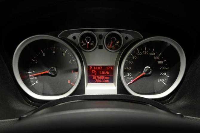 Ford Focus II Рестайлинг с пробегом 2010 года, цена 489 000 рублей, 187590 км, седан, Автокод Объявления