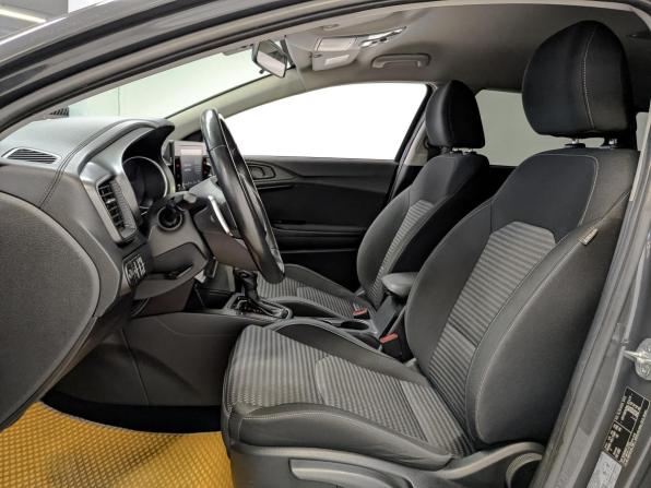 Kia Ceed III Рестайлинг с пробегом 2022 года, цена 2 305 000 рублей, 86279 км, универсал, Автокод Объявления