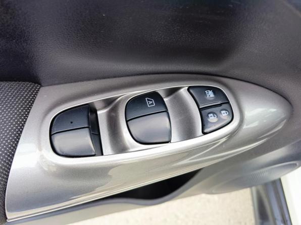 Nissan Juke I с пробегом 2012 года, цена 1 224 995 рублей, 109947 км, внедорожник, Автокод Объявления
