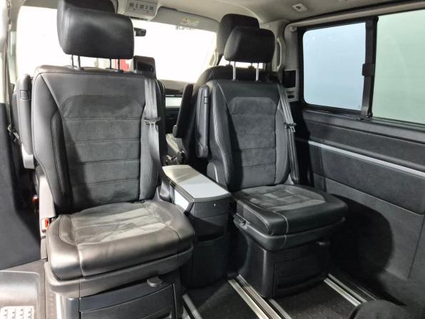 Volkswagen Multivan T6 с пробегом 2015 года, цена 2 980 000 рублей, 198850 км, минивэн, Автокод Объявления