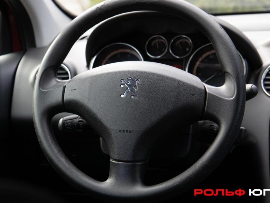 Peugeot 308 I Москва  - изображение 12