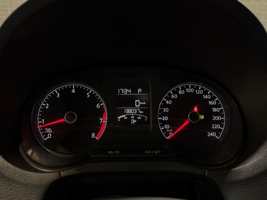 Volkswagen Polo V Рестайлинг Челябинск  - изображение 21