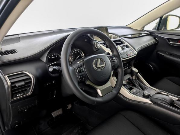 Lexus NX I с пробегом 2015 года, цена 2 120 000 рублей, 212618 км, внедорожник, Автокод Объявления
